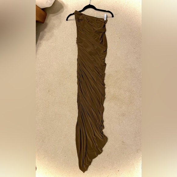 Norma Kamali X Revolve Diana Gown (size XS) - Picture 2 of 13